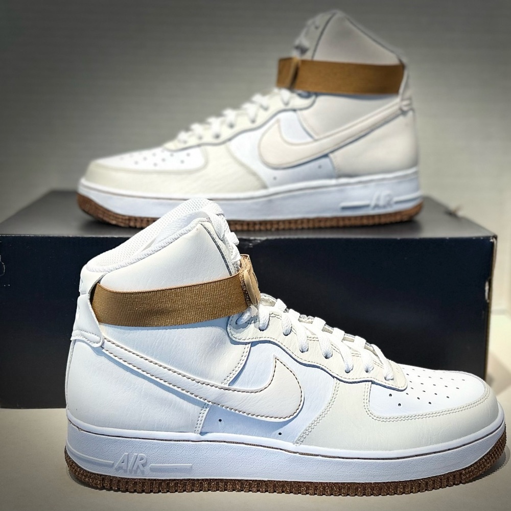 Nike • Air Force 1 • High • 07